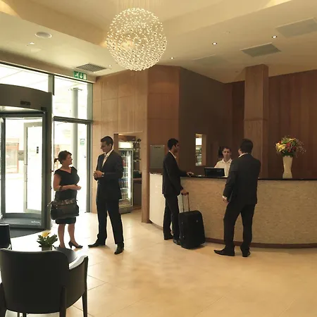 Hilton Garden Frankfurt Centre Hotel 4*