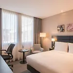 هيلتون غاردن إن سيتي سنتر فندق 4*