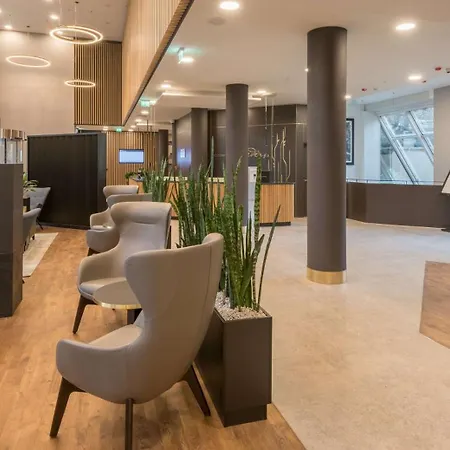 Hilton Garden Frankfurt Centre 4*